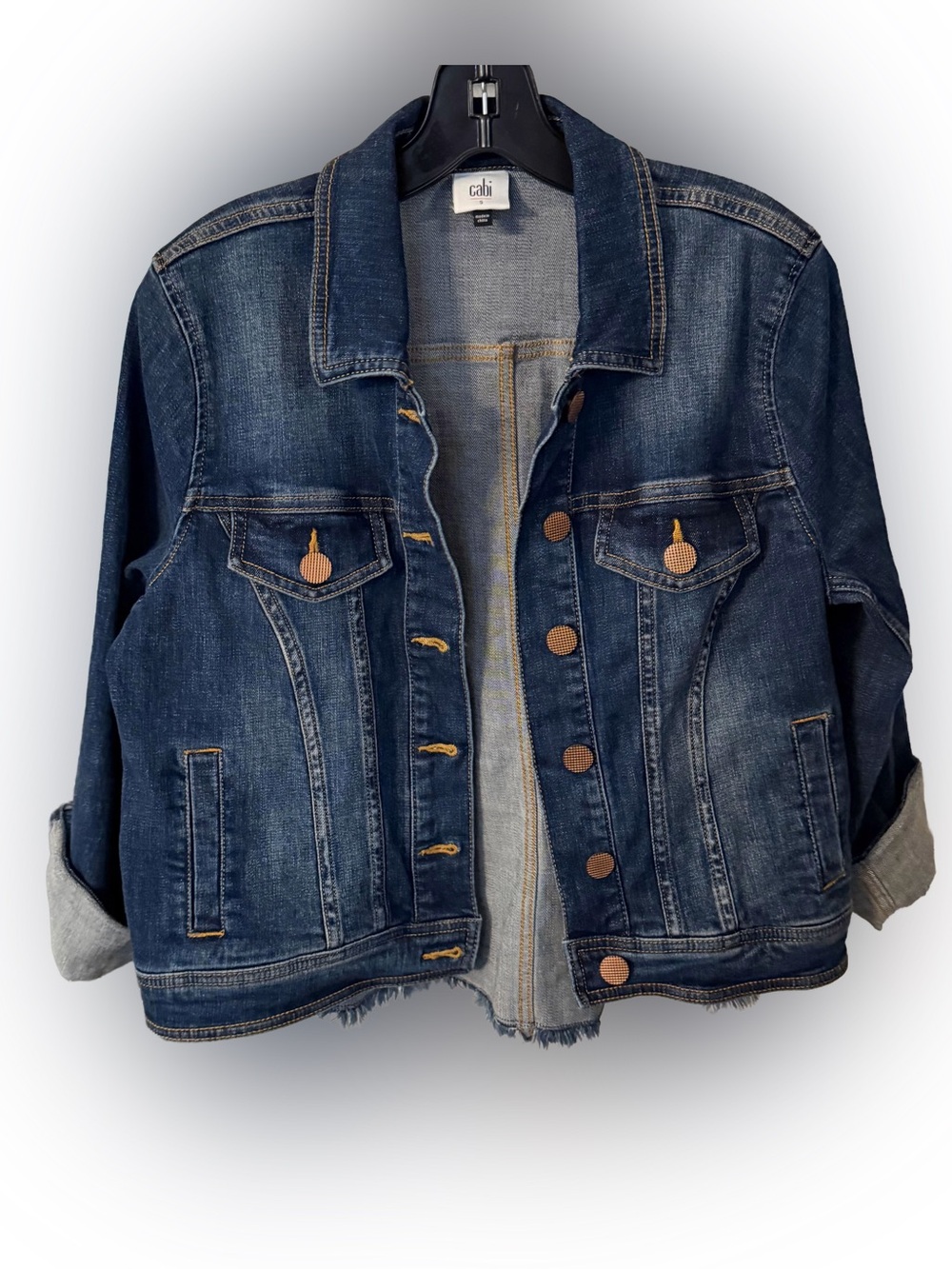 Cabi Dylan Women’s Denim Jacket Raw Back Hem Gold Button Sz S Style 5662